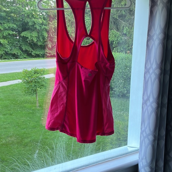 Medium kyodan workout top - Picture 2 of 2